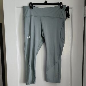 UnderArmor Fly Fast 2.0 Crop NWT Compression Leggings